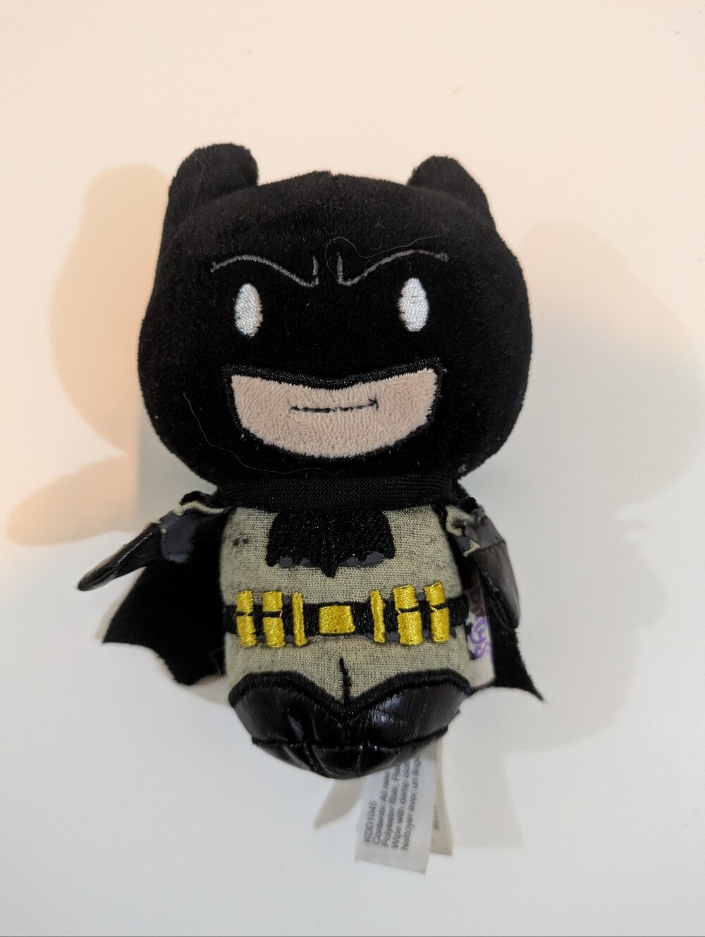 🦋5/25$ Batman Plush Mini Figure - Black, Gray, Yellow Accents